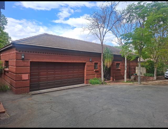 4 BEDROOM CLUSTER TO LET IN BRYANSTON